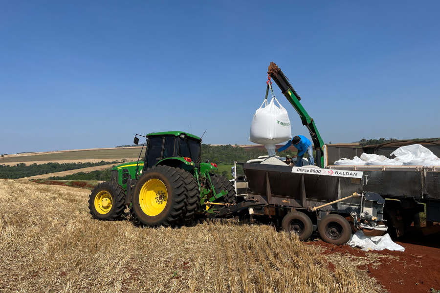 Fertilizantes inteligentes da MaxiSolo impulsionam lavouras com uso eficiente do solo