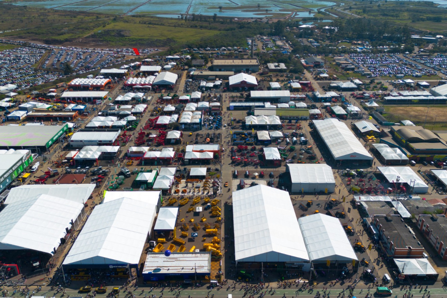 Indústria de máquinas agrícolas amplia presença na Expointer 2025 e projeta negócios com cautela