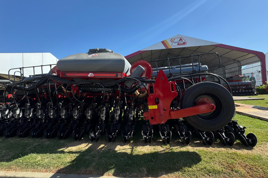 EXPODIRETO: Semeato apresenta plantadeira articulada com rodado de transporte na 25ª Expodireto Cotrijal